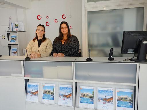 équipe de la conciergerie à Saint-Jean-de-Luz