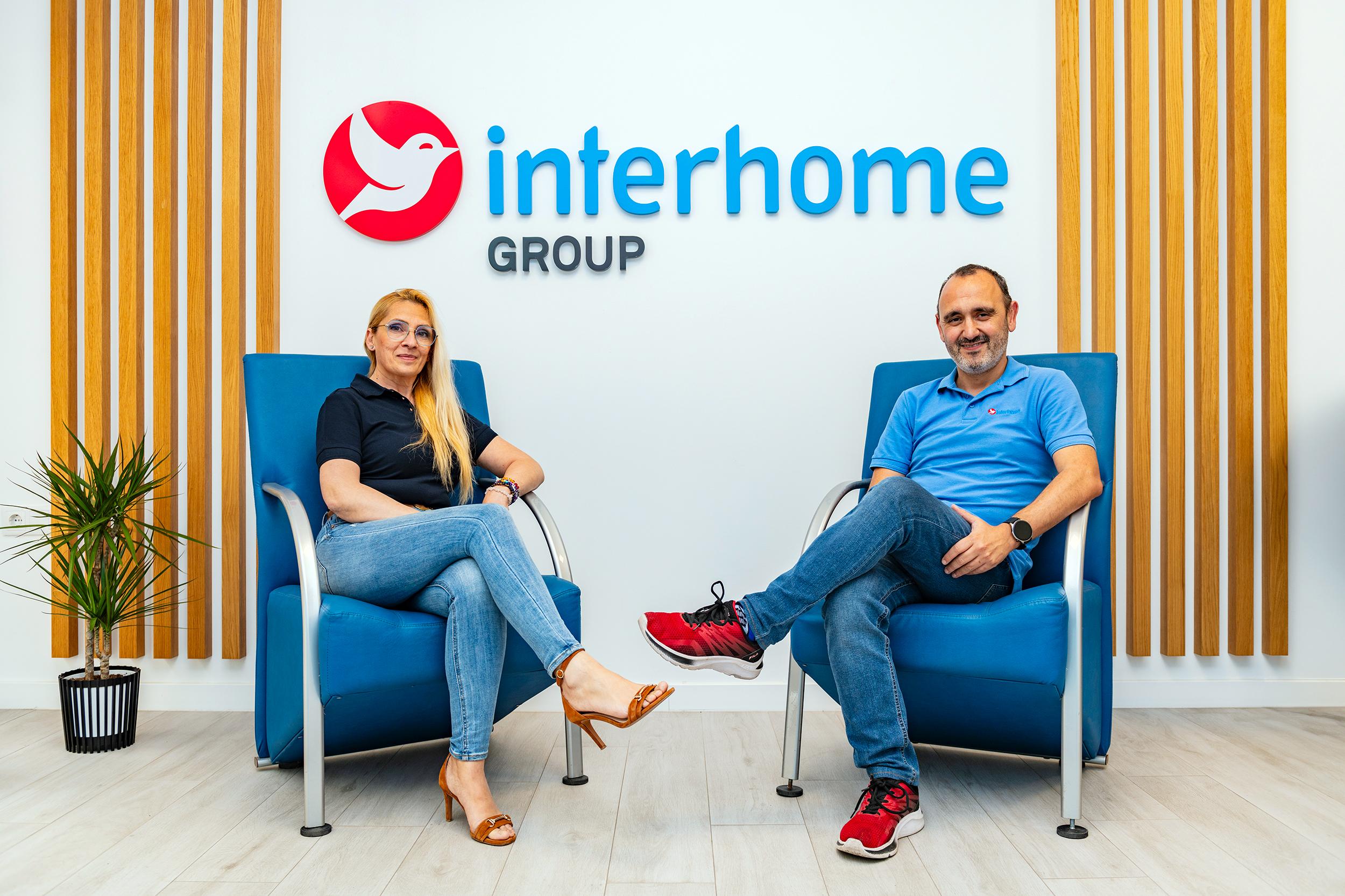 equipo de la oficina local de gestión de propiedades en Oropesa del Mar