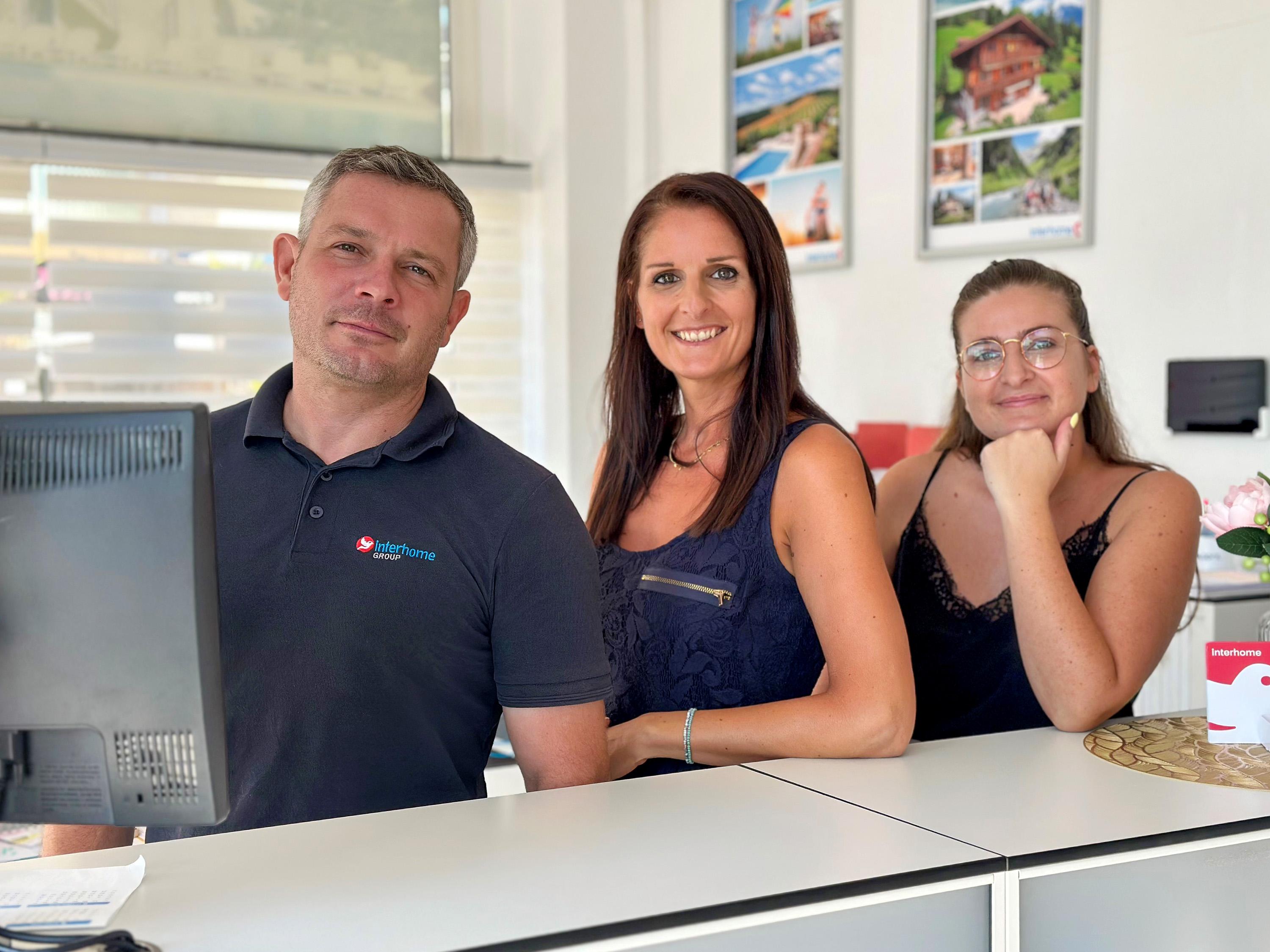 équipe de la conciergerie à Fréjus