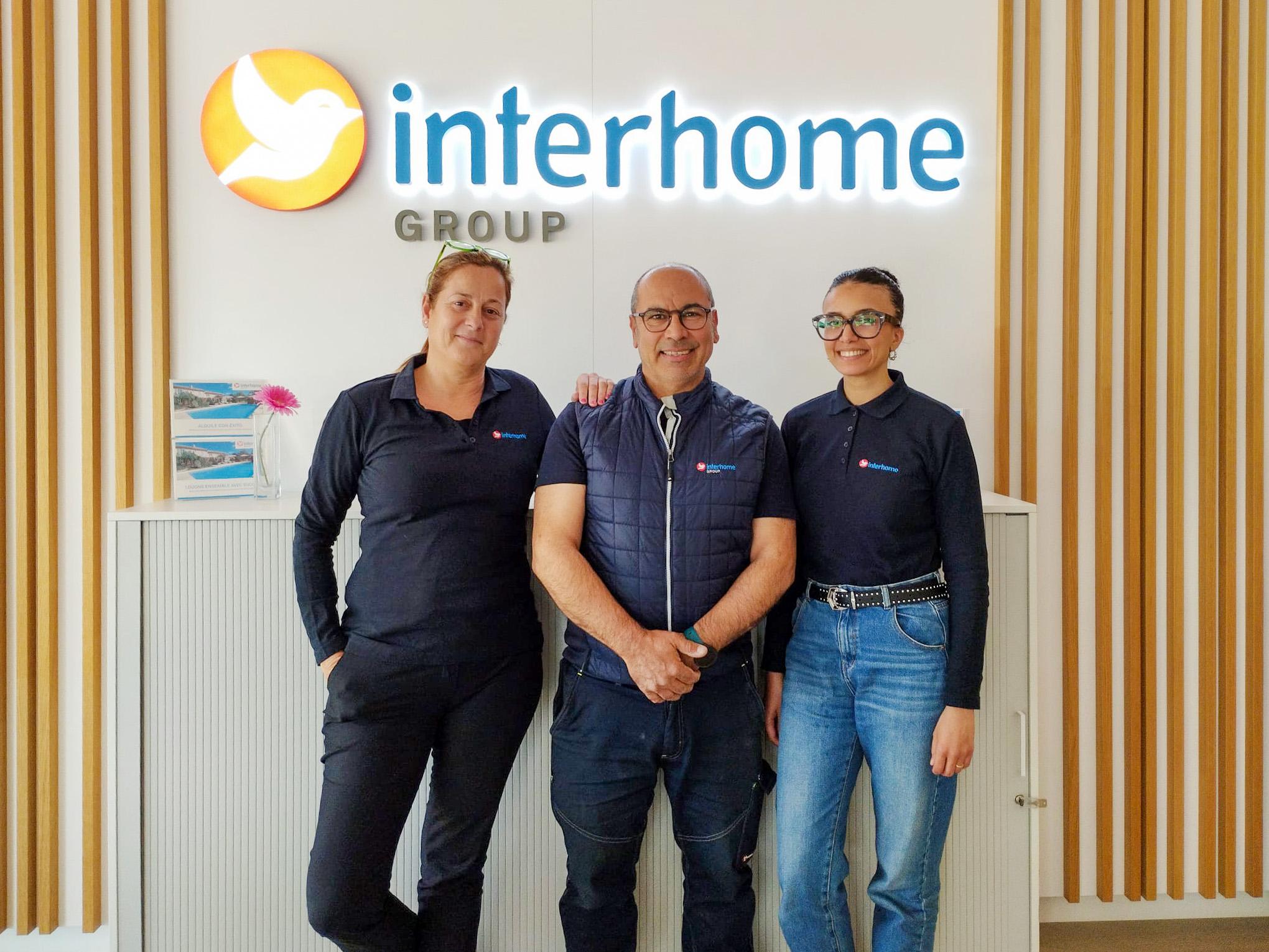 team from local property management office in Calonge