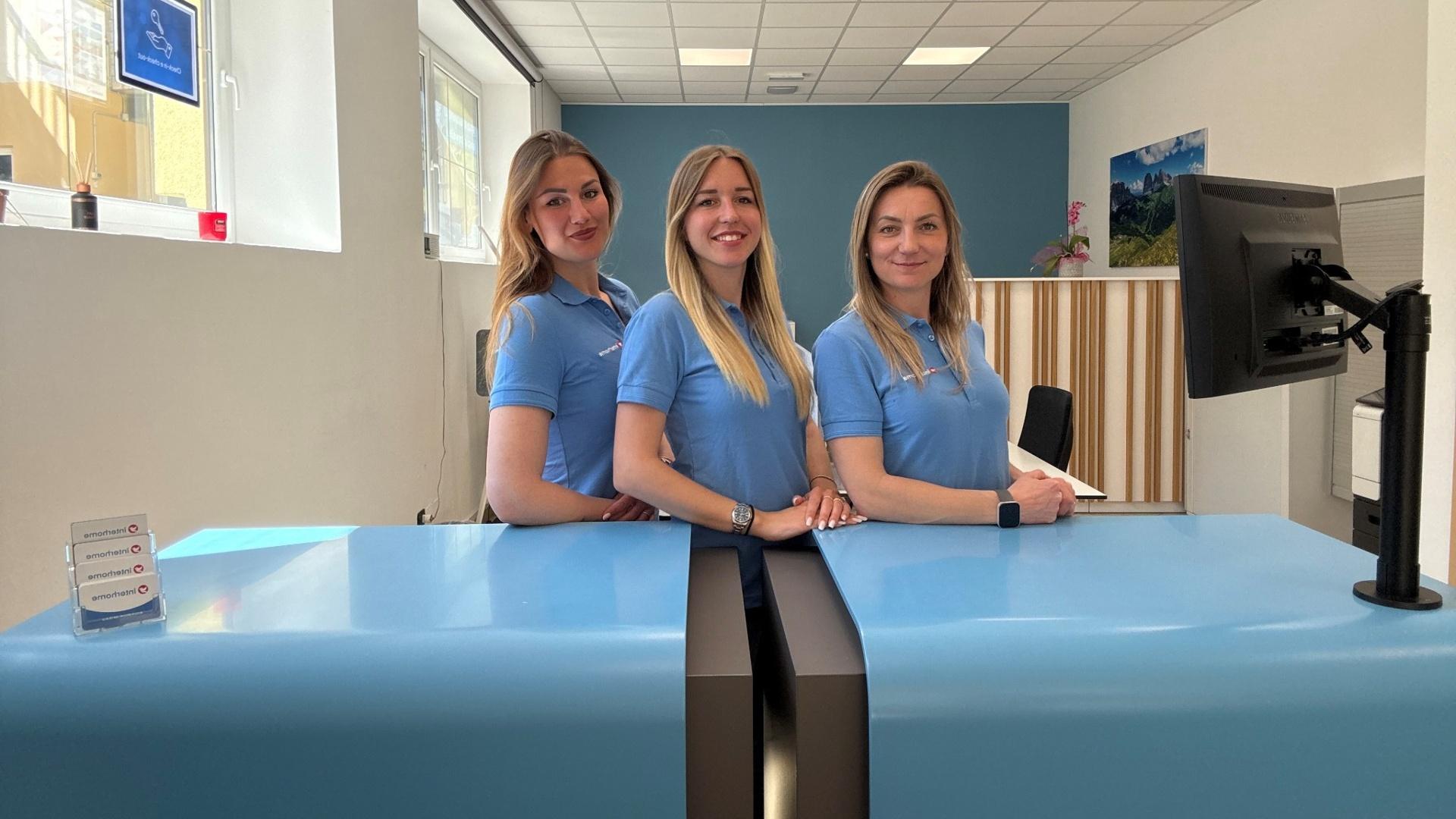 il team della nostra agenzia di affitti brevi a Canazei