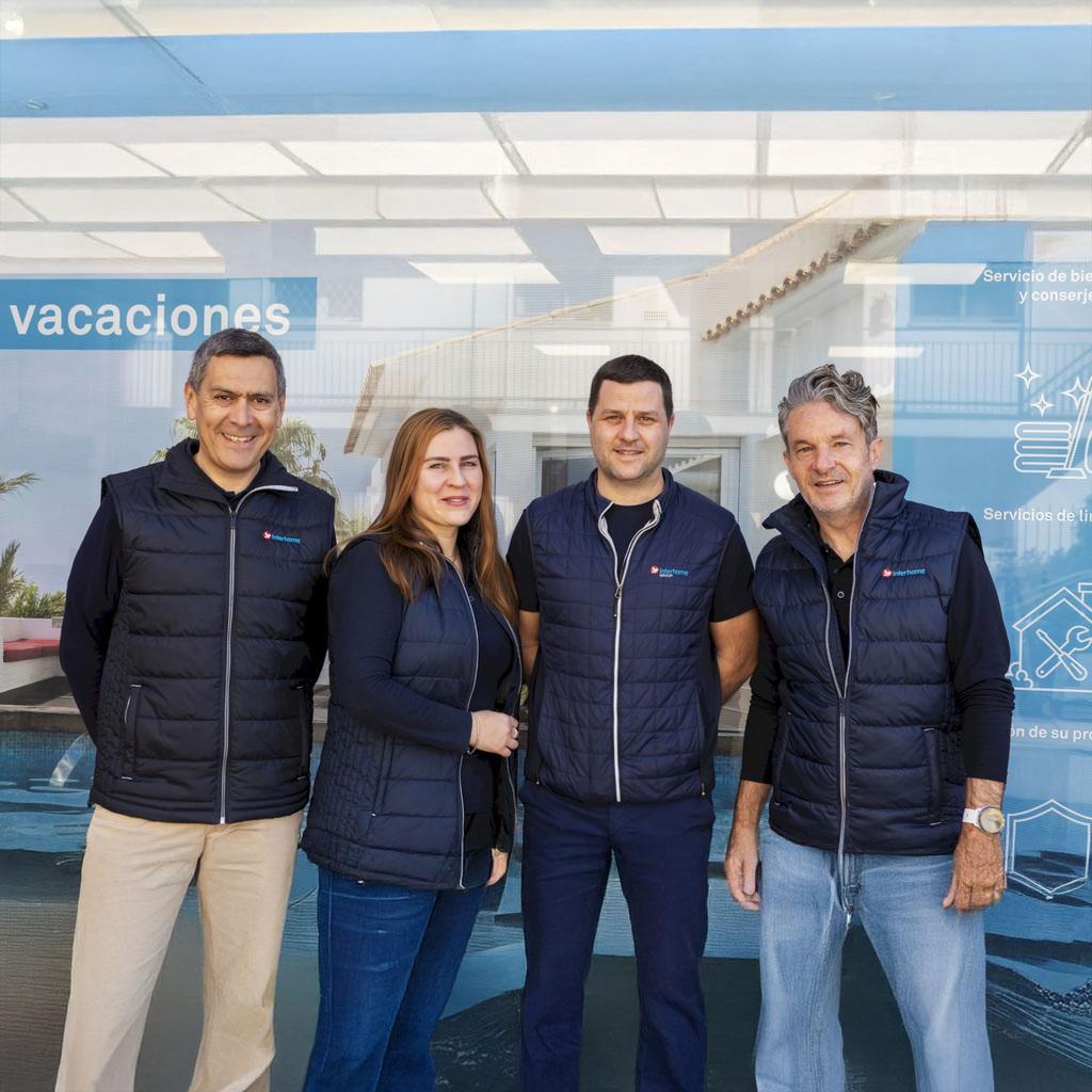 Equip de l'oficina local de gestió de propietats a Lloret de Mar